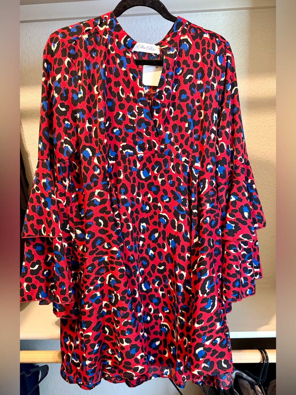 NWT Ella Blu boutique Leopard Print Ruffle Sleeve blouse/tunic– Size Large
